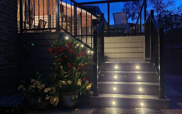 LED lights on deck stairs by Creative Decks Niagara