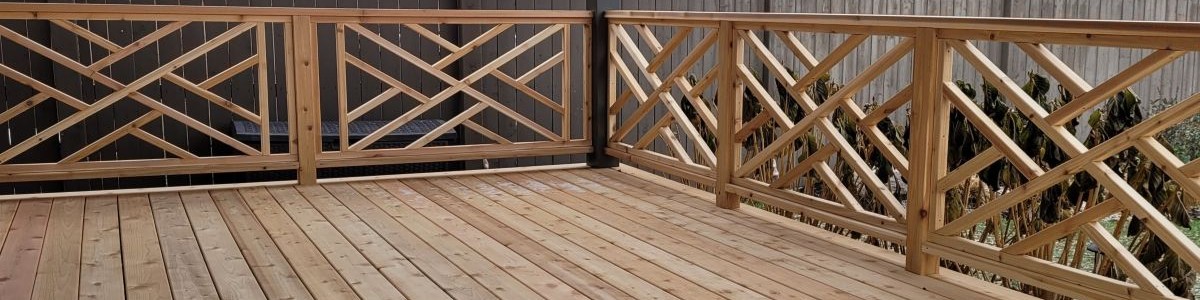 Beautiful Cedar deck by Creative Decks Niagara