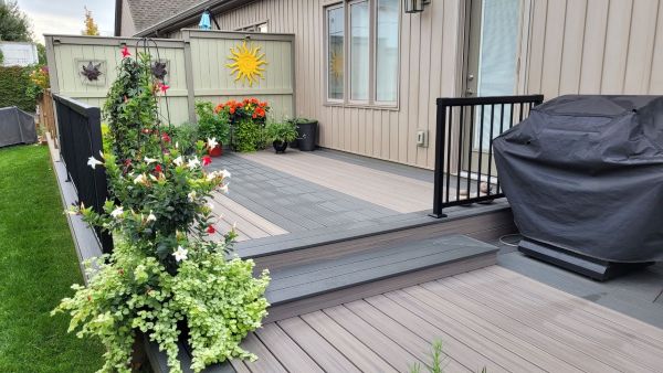 Beautiful Composite deck by Creative Decks Niagara